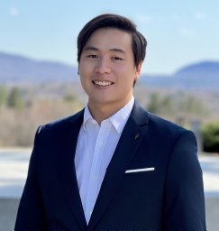 Alexander W Lee