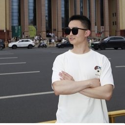 Yue Liu