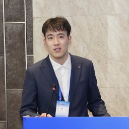 Tianyi Wang (王天一)