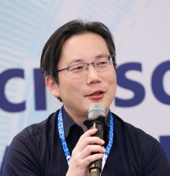 Bohyung Han