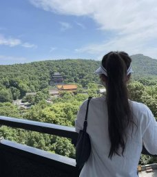 Lili Zhao