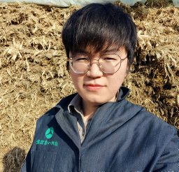 Ze-Xin Yin