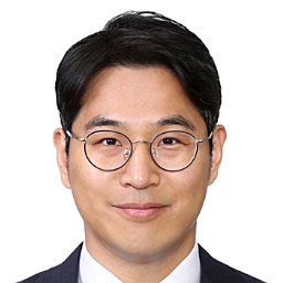 Hyunwoo J. Kim