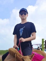Xiongjun Guan (关雄峻)