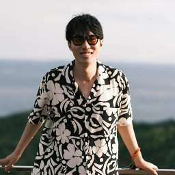 Yuxiao Luo（罗羽枭）