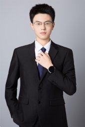 Yifei Chen