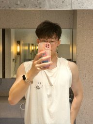 Zhenhao Huang
