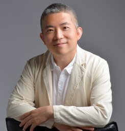 Yi Zeng