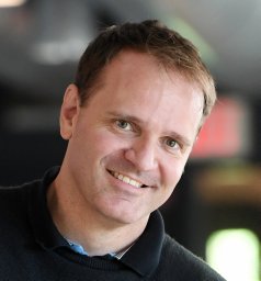 Fernando V. Paulovich