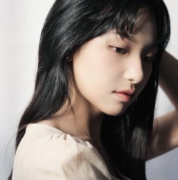 Jee Won Lee
