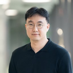 Jinsik Lee
