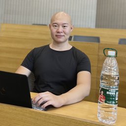 Guanhong Liu