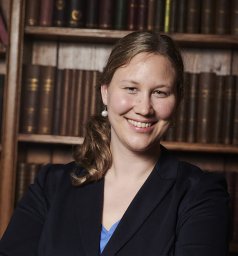 Bernadette Stolz
