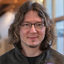 Benedikt Ahrens