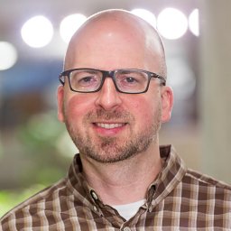 Justin M Wozniak