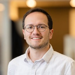 Aaron Mueller
