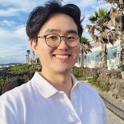 Kyungho Lee