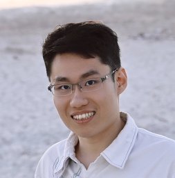 Yushi Hu