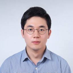 Junyong Lee