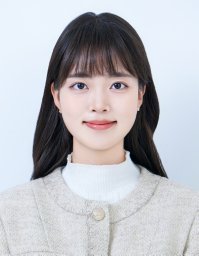 Inès Hyeonsu Kim