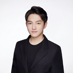 Zirui Guo