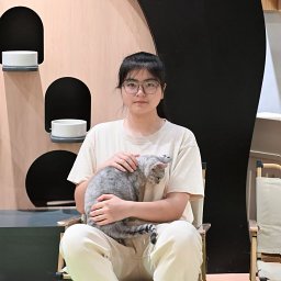 Yawen Luo